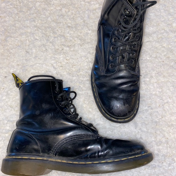 DOC MARTENS Size 9 - Picture 6 of 8
